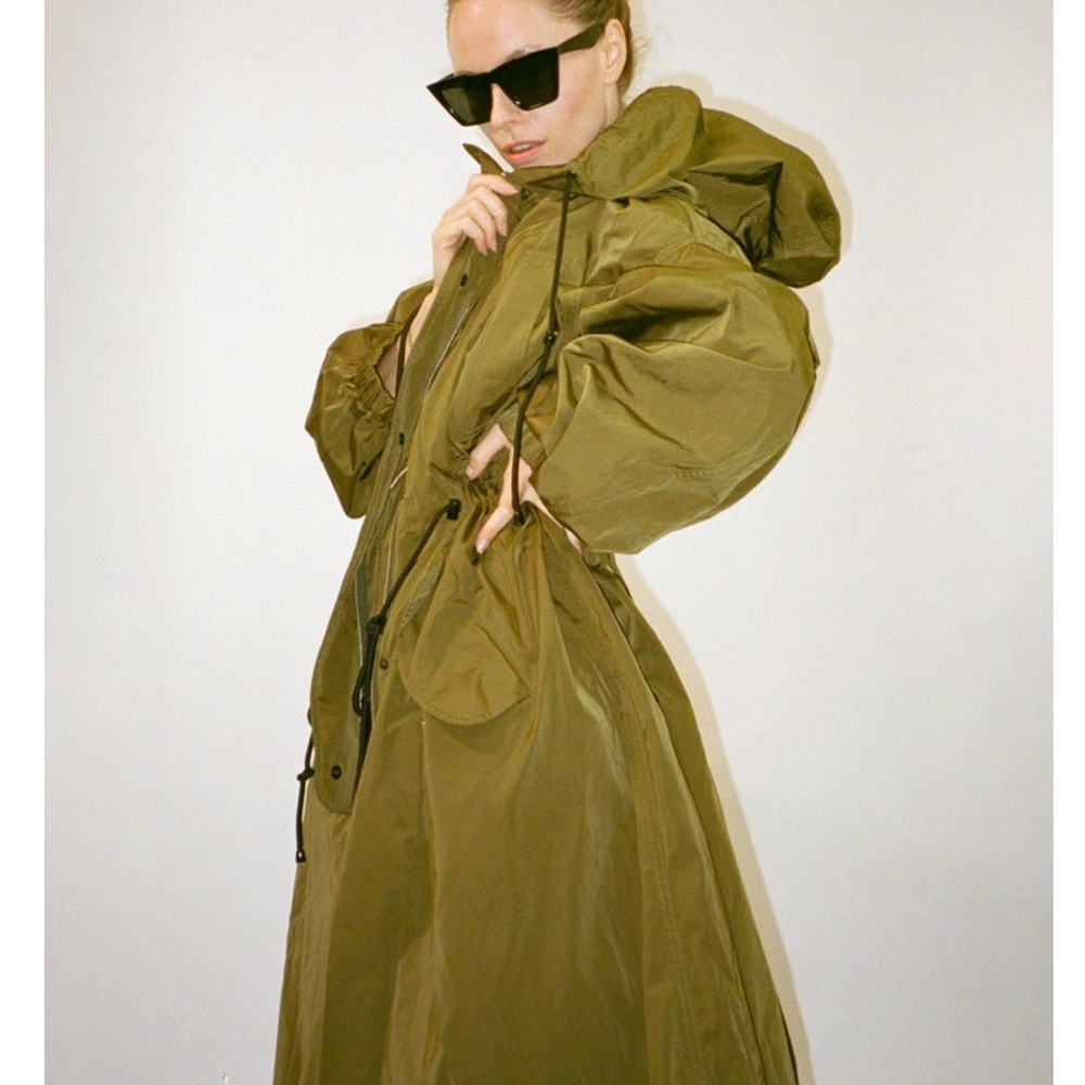 DRIES VAN NOTEN Oversized Nylon Khaki Parka With Hood Unisex - Picture 3 of 4